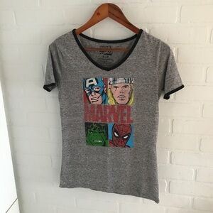 Marvel Women’s Baby tee Ring tee V neck Gray Graphic Size S